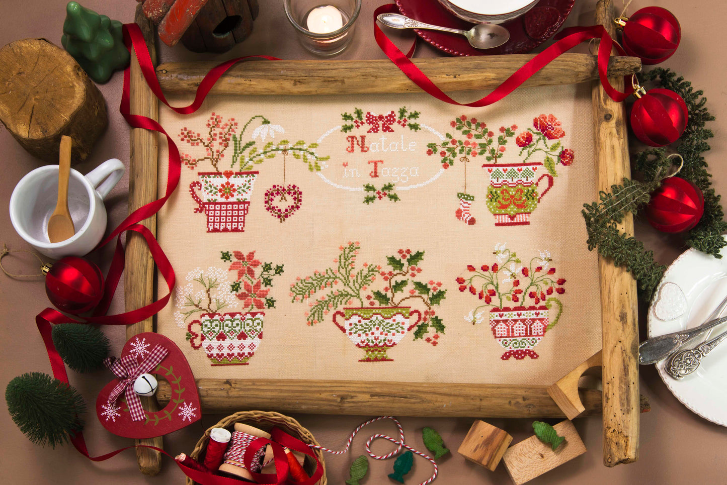 Grille : Tasses de Noël, Création Point de Croix