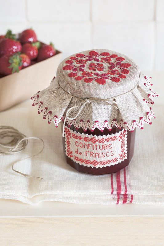 Grille : Nos belles étagères pot de confiture !, Création Point de Croix