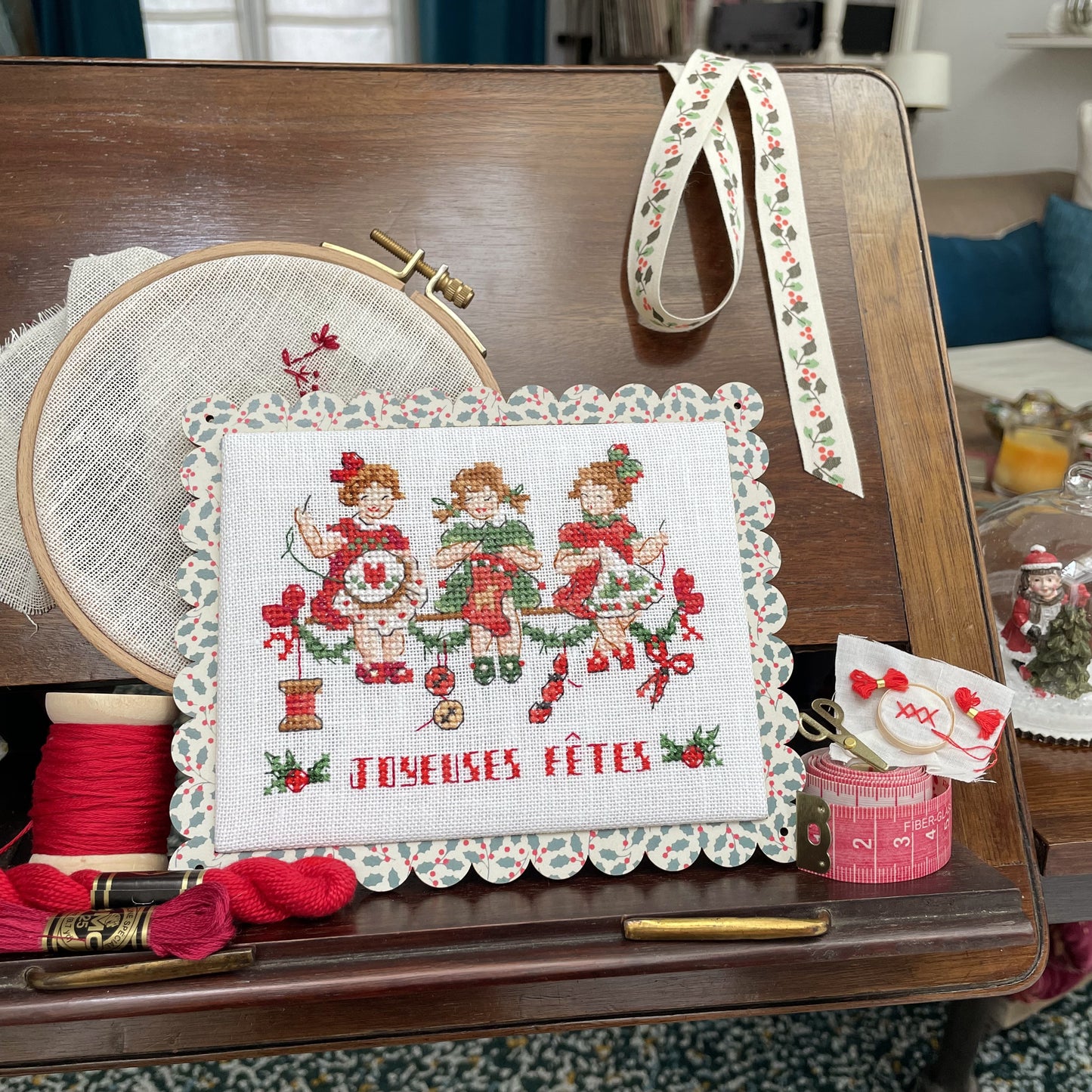 Chart: Embroider your greeting cards, Les Brodeuses Parisiennes – Cross Stitch Creation Magazine n°97