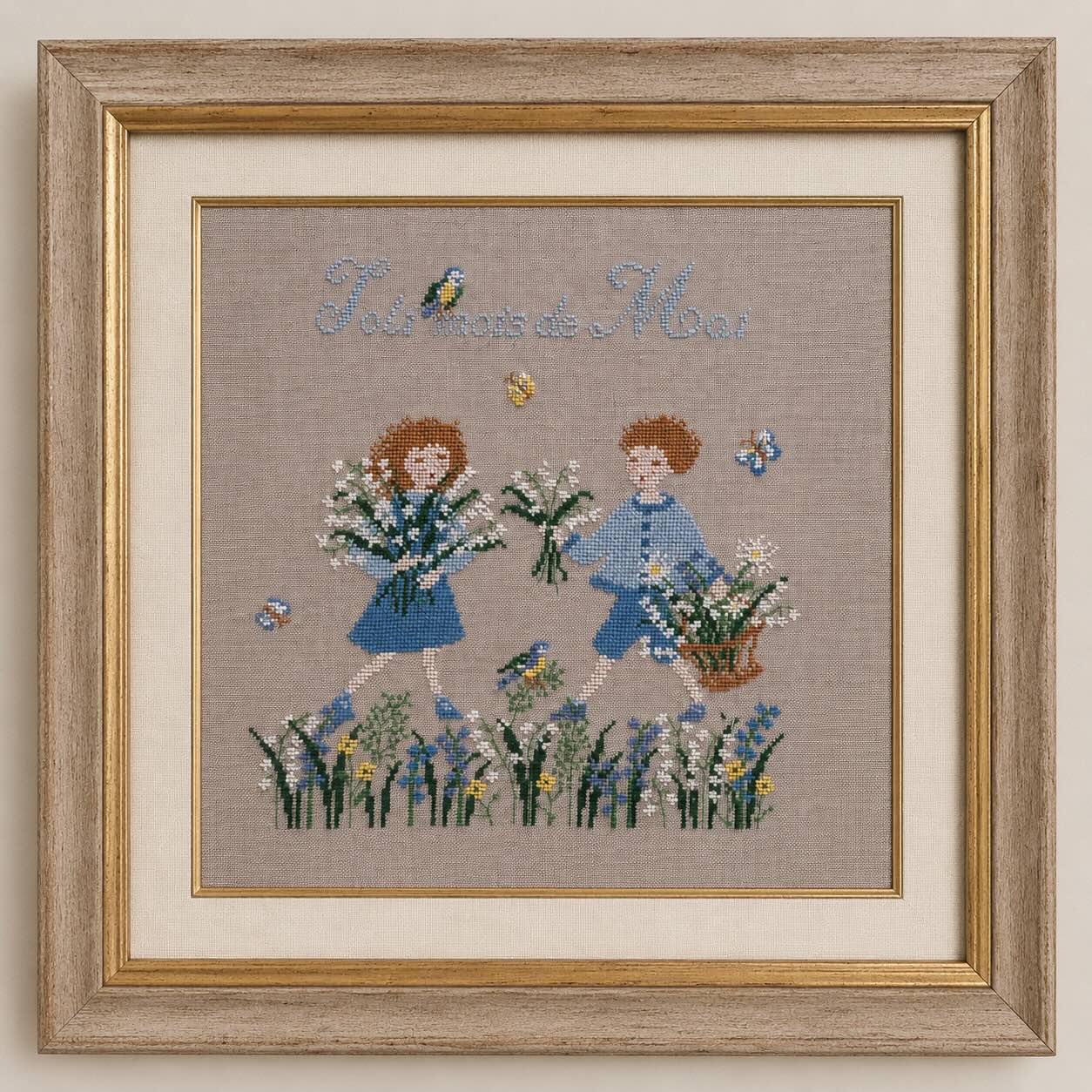 de Croix
Grille broderie point de croix : joli mois de mai, muguet & fleurs printanières, motif 142×148 pts, 25,8×26,9 cm. Symboles + couleurs DMC, 6 pages.