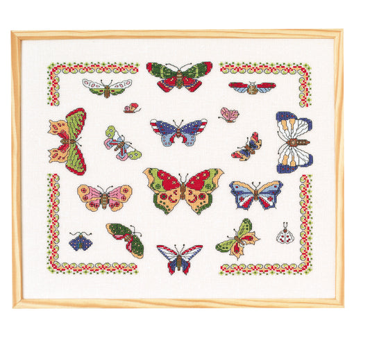 Grille de point de croix Collection de Papillons – papillons et insectes colorés brodés esprit naturaliste, 220×180 pt, environ 40×32,7 cm, sur lin écru 12 fils/cm, Création Point de Croix