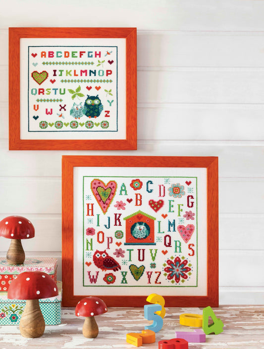 Grille broderie point de croix : hiboux, animaux de la forêt et alphabet coloré pour chambre bébé. 10 pages, symboles et couleurs DMC. Toile Aïda ou lin.