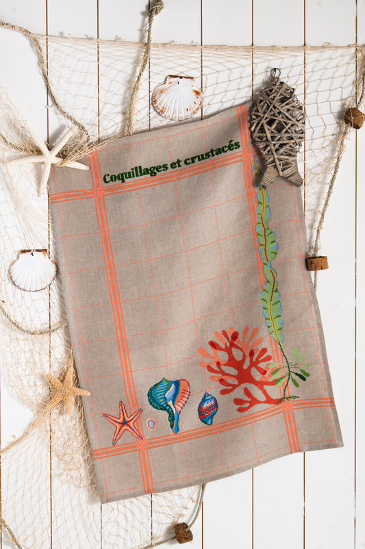 Grille de broderie point de croix « Coquillages et crustés sur un torchon » par Sylvie Teytaud : motifs marins sur lin bis 12 fils. DMC, 8 pages, motif 61 x 64 cm