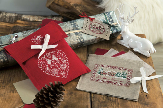 Collection de messages brodés point de croix sur lin : « Pour toi », « Bienvenue »… Motifs élégants et romantiques, idéaux pour cadeaux faits main.
