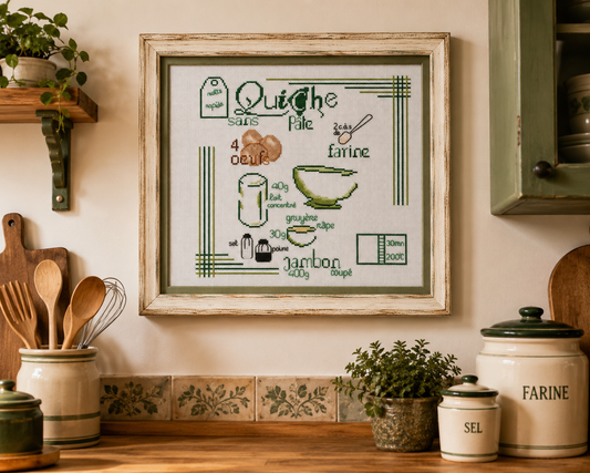 Grille de broderie point de croix « Recette de la quiche » par Création Point de Croix. Composition gourmande esprit carnet de cuisine, ingrédients illustrés et typographie manuscrite. À broder sur lin ou Aïda.