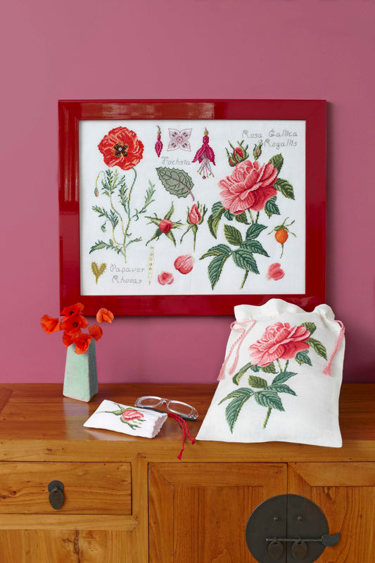 Grille de broderie point de croix : Rose et Coquelicot, fleurs des champs. 200x246 points, 4 pages, couleurs DMC. Aïda et lin blanc.