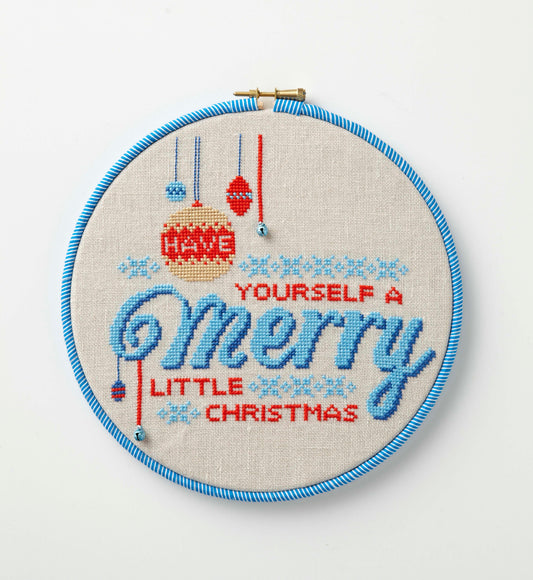 Grille de point de croix Tambour de Noël Have yourself a Merry Little Christmas sur lin 11 fils ivoire. 90 x 100 points. Références DMC sur 4 pages.