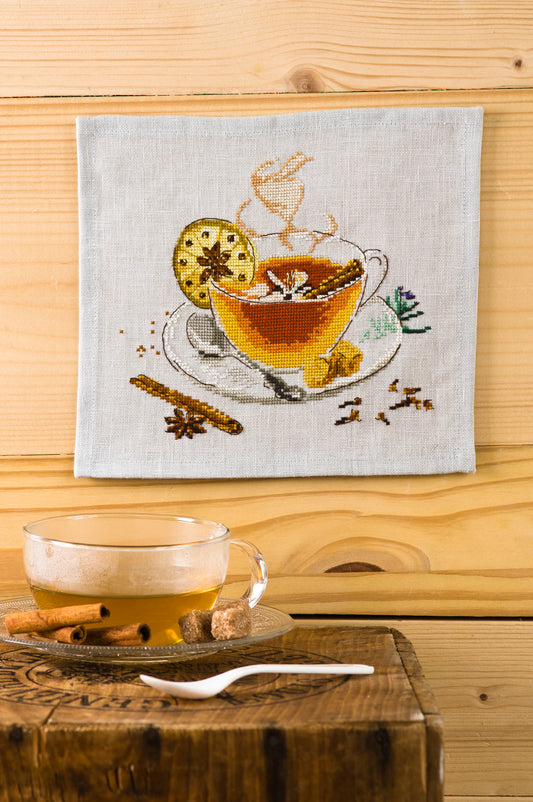 Grille de broderie point de croix « Thé ou chocolat » par Création Point de Croix. Duo de motifs cocooning : chocolat viennois et thé épicé. À broder sur lin ou Aïda.